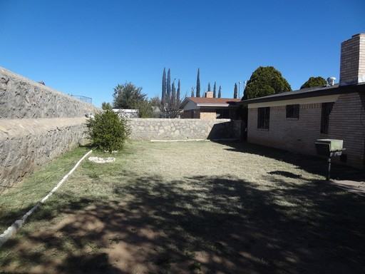 10429 McCormick Ln - Photo 3 of 27