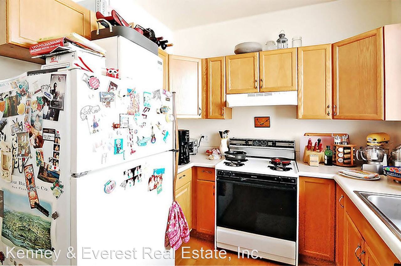 302 30th St - Photo 3 of 12