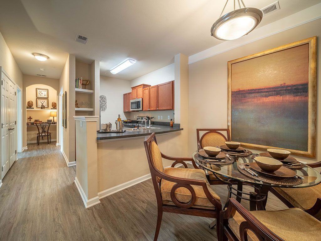 Rose Heights Apartments - Photo 2 of 31