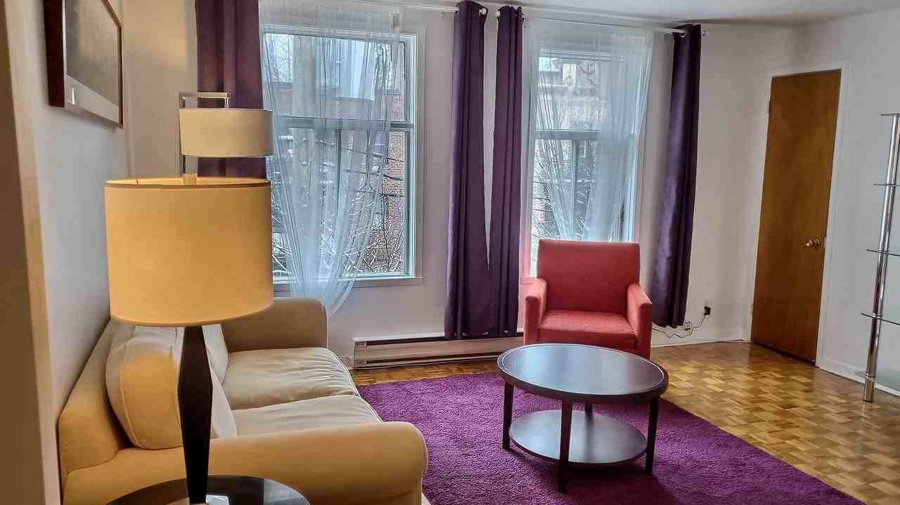 1602 Rue de Champlain - Photo 2 of 11