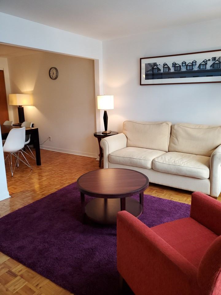 1602 Rue de Champlain - Photo 3 of 11