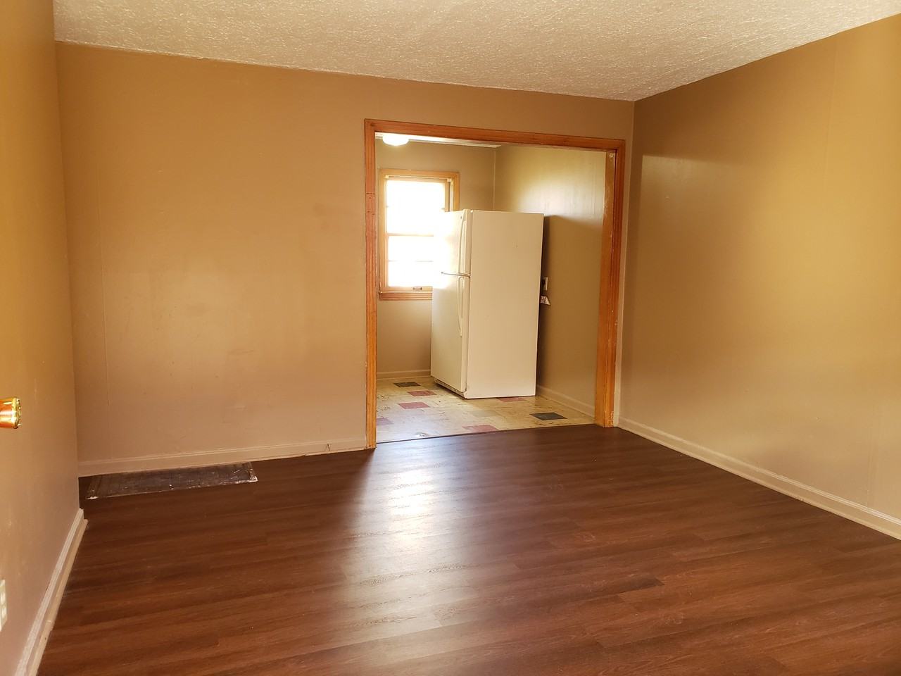 1031 S Emporia - Photo 3 of 9
