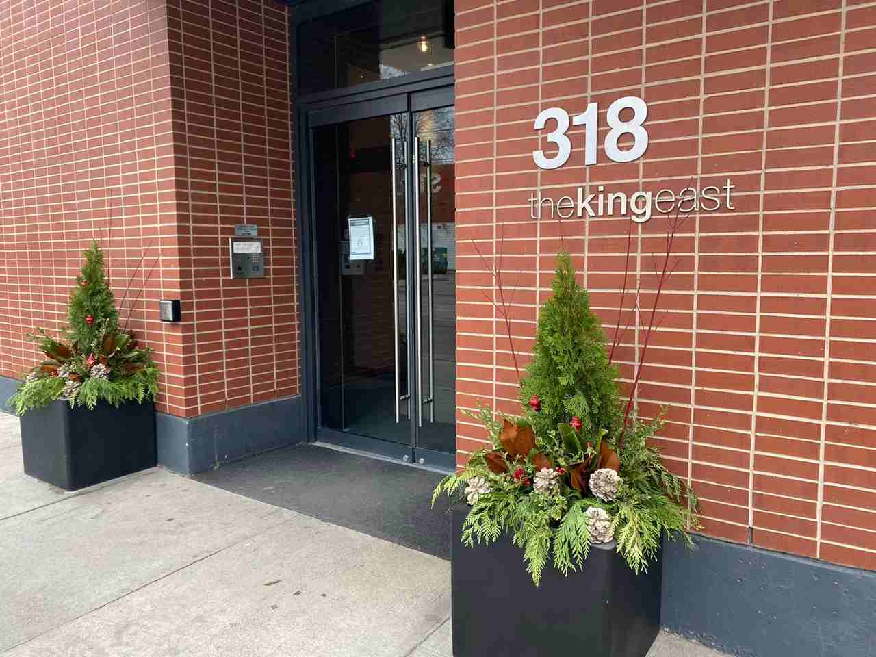 318 King Street East #401
