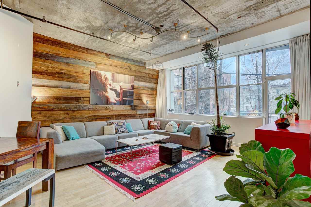 4530 Rue Clark #104