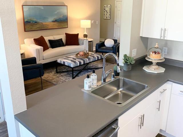 5650 Owens Dr - Photo 5 of 12