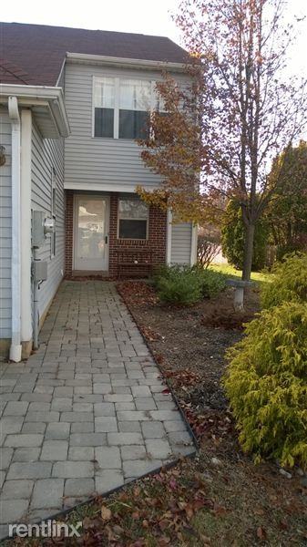 110 Wigton Cir - Photo 2 of 5