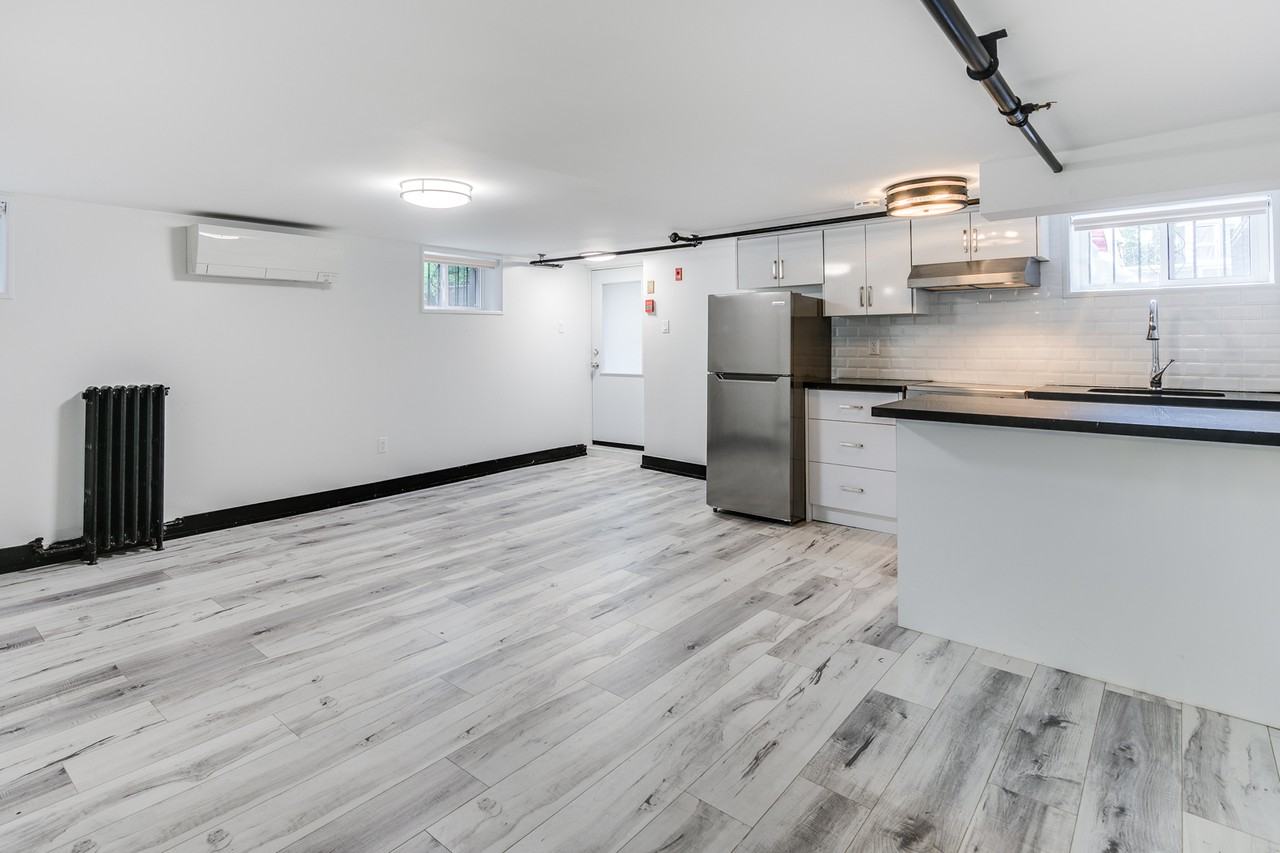 260 Sherbourne Street 10, Toronto, ON M5A 2S1 1 Bedroom Apartment