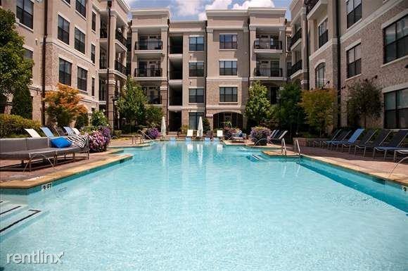 Prestige & Luxury Great Perimeter Location Nightlife (Near Perimeter