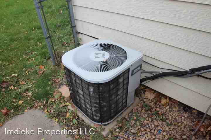 34 Mckinley Pl N - Photo 3 of 14