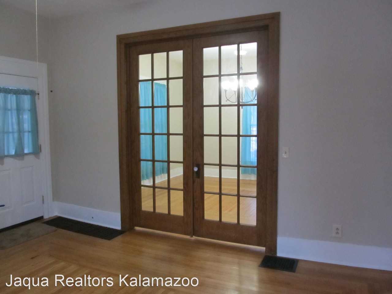 517 Washington St - Photo 3 of 26