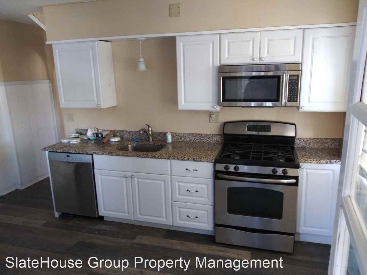 201 Carroll St - Photo 2 of 4