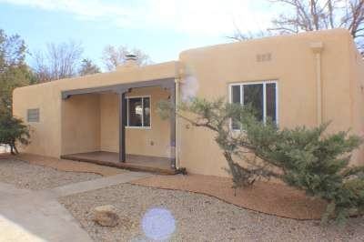 712 Green Valley Rd NW - Photo 2 of 26