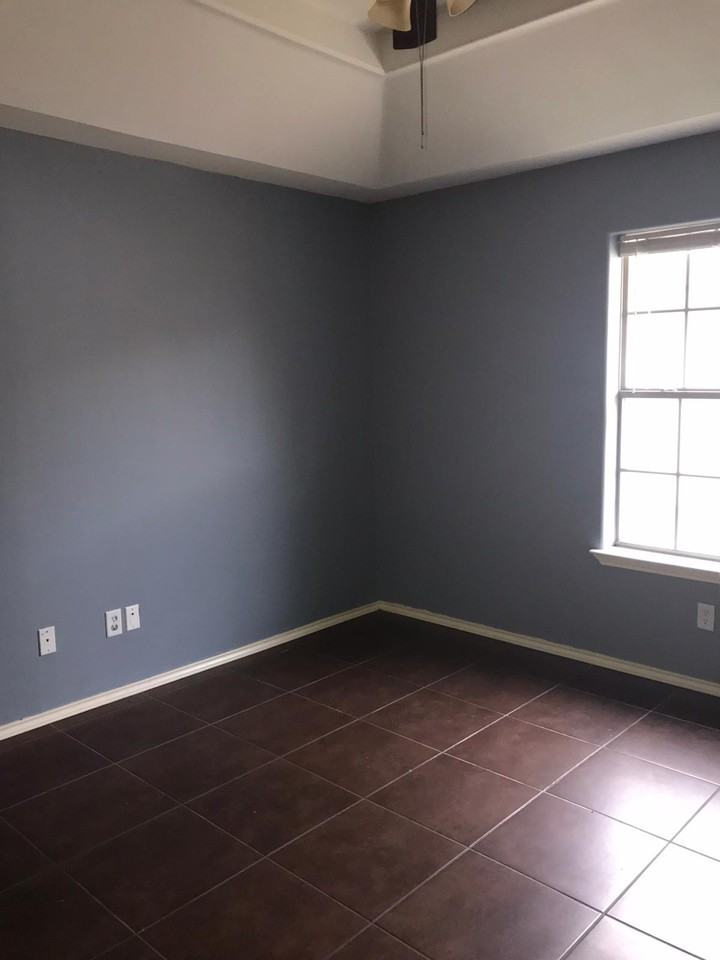 1711 Tampa St - Photo 3 of 16