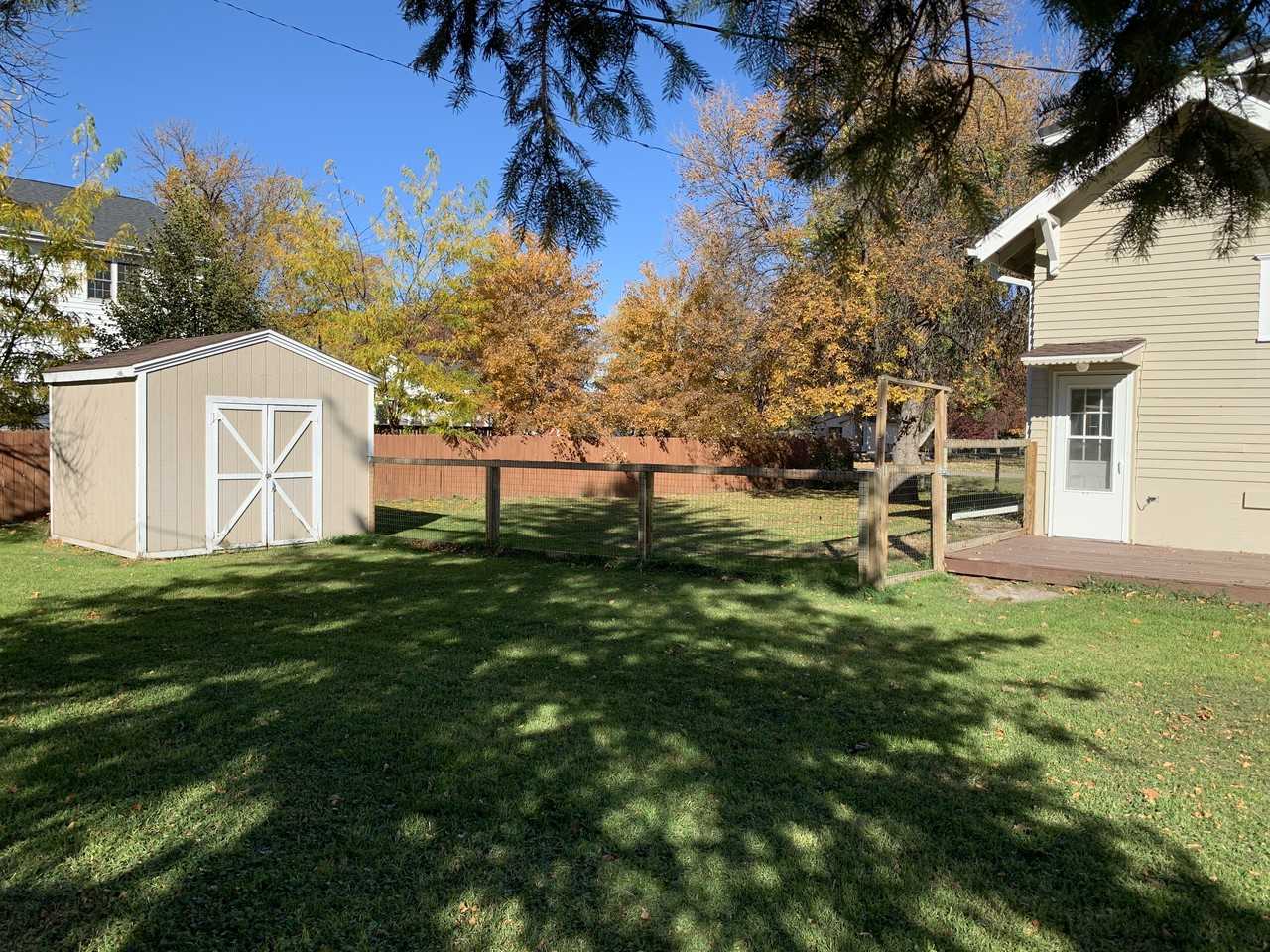 215 Canning St E - Photo 3 of 21