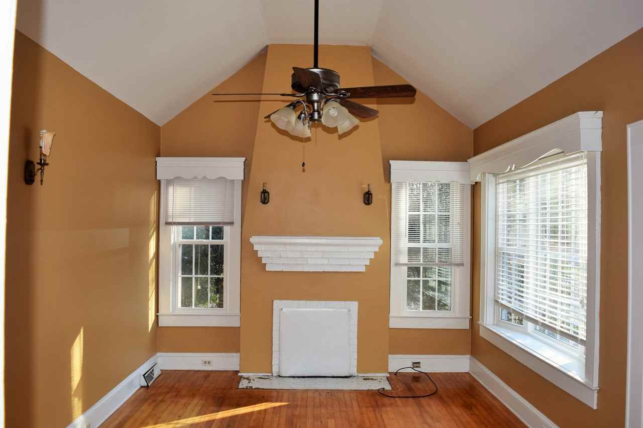 709 Oakshade Ave - Photo 2 of 18