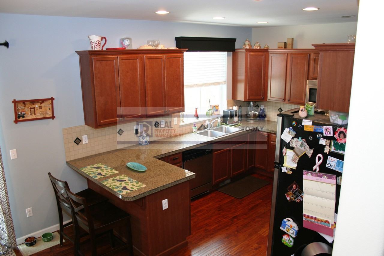 23401 79th Ave E - Photo 3 of 28