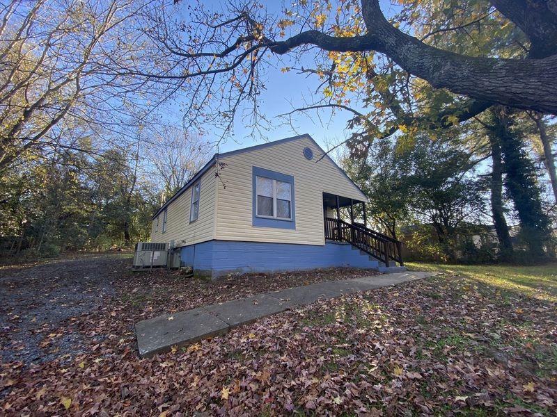 3231 Morning Dr - Photo 3 of 21