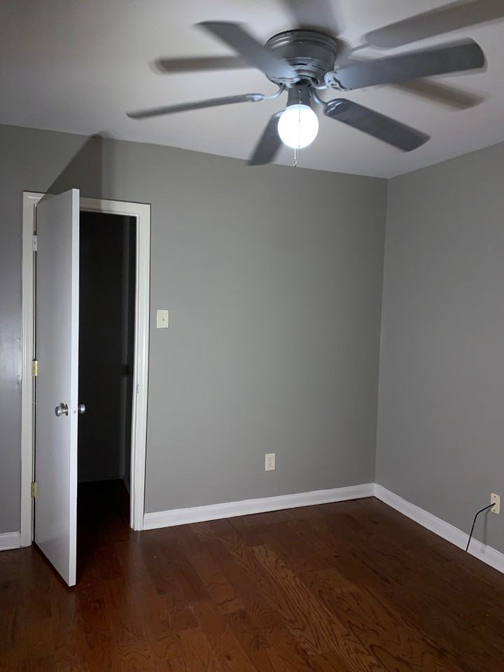 5409 Brantford Avenue - Photo 5 of 14