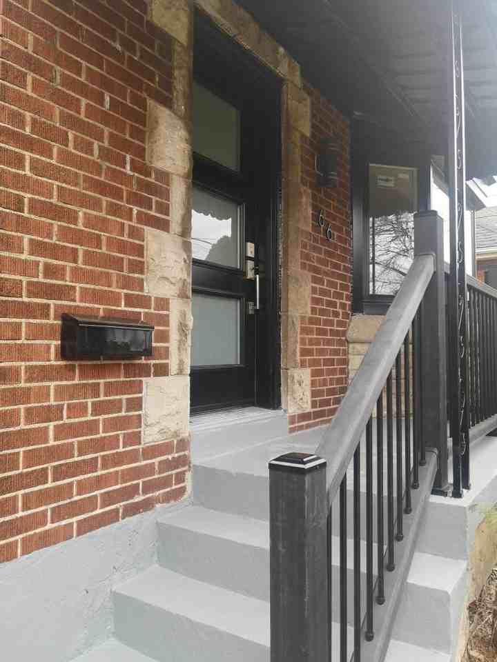 66 Longwood Rd South - Photo 2 of 31