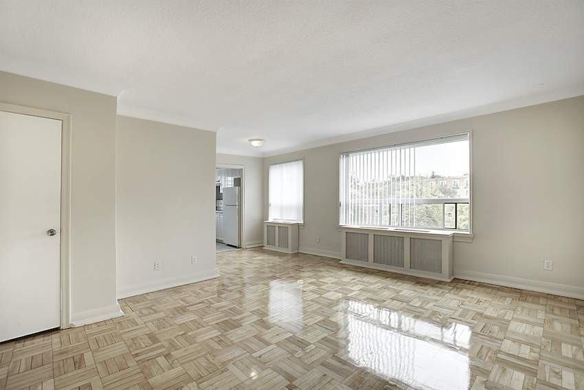 South Kingsway - Photo 3 of 9