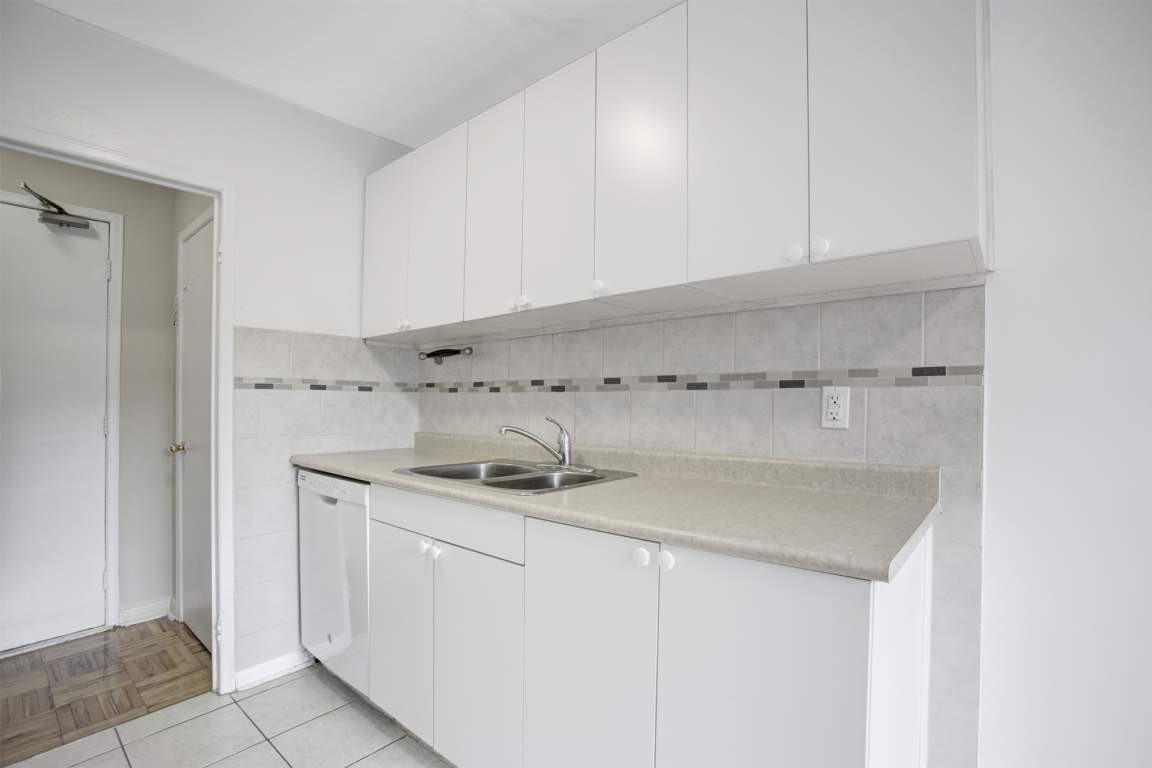 Jaguar - Photo 3 of 19