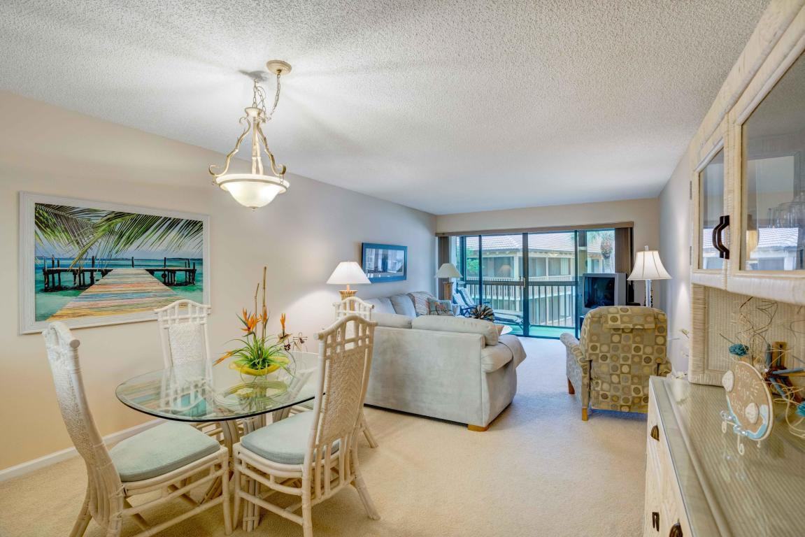 421 Brackenwood Ln S - Photo 2 of 33