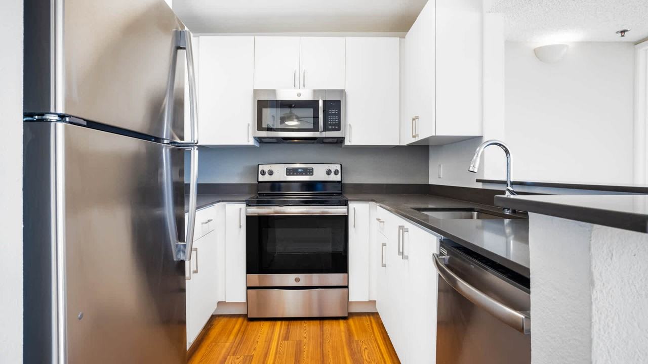 The Encore - Photo 5 of 40