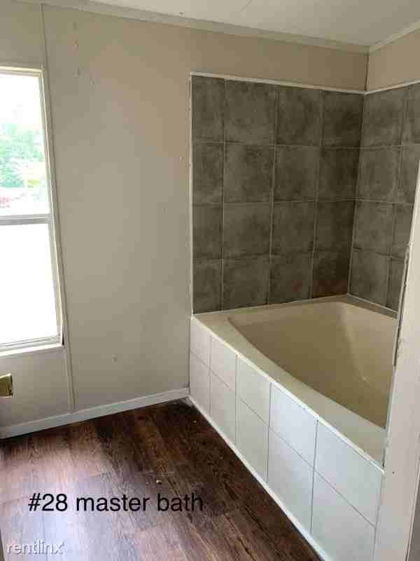 3400 3400 Briana Dr 28 - Photo 3 of 11