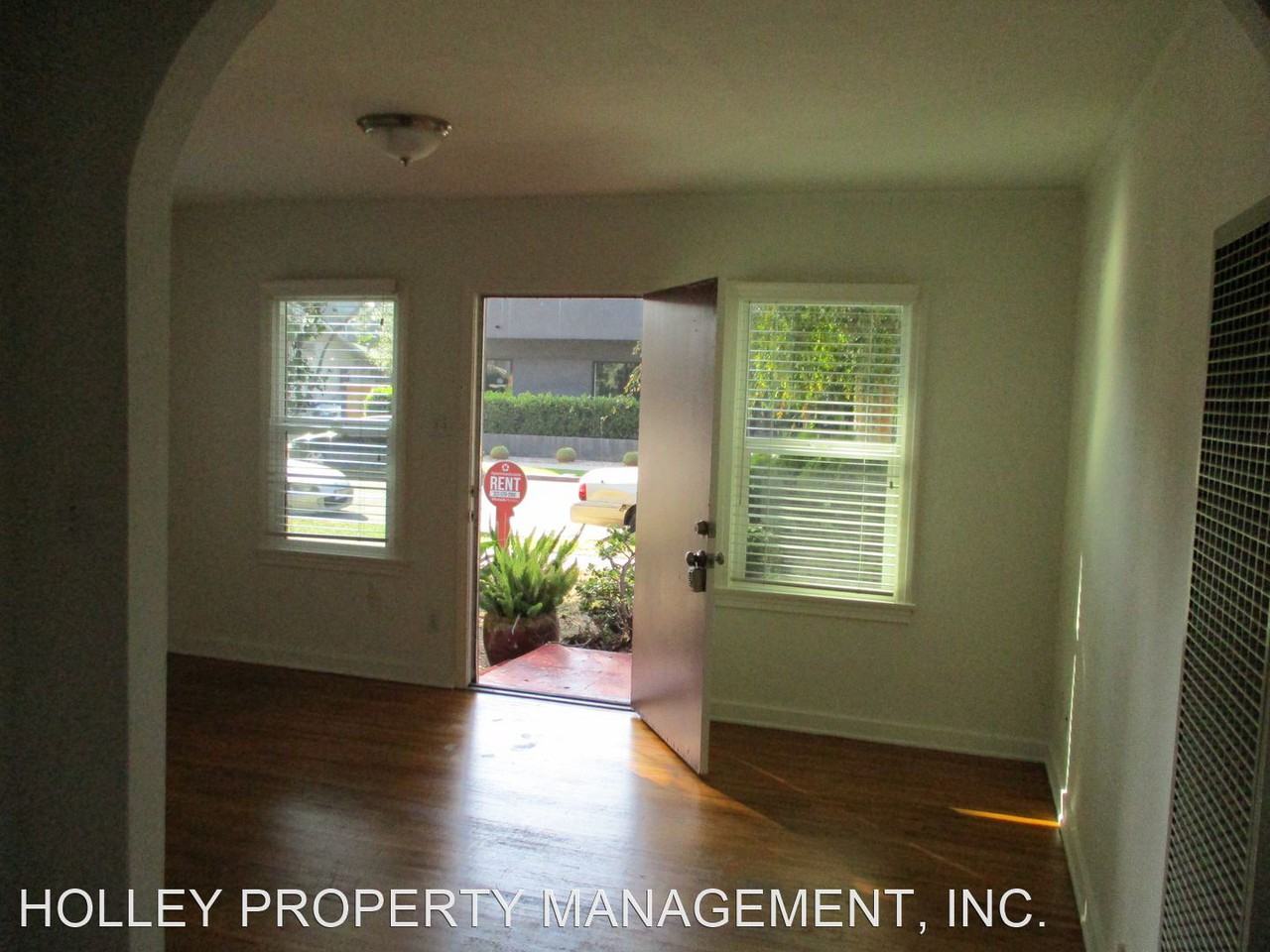 3330 CAROLINE AVE - Photo 2 of 9