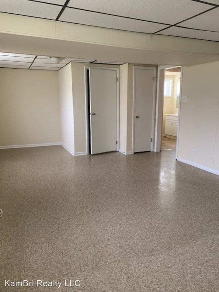 921 W 187th St - Photo 2 of 10