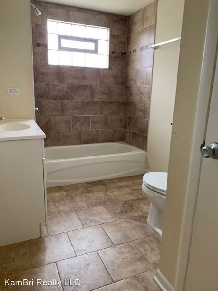 921 W 187th St - Photo 3 of 10