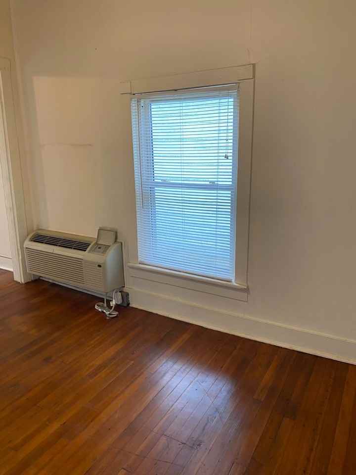 2432 Penn St Sw - Photo 2 of 7