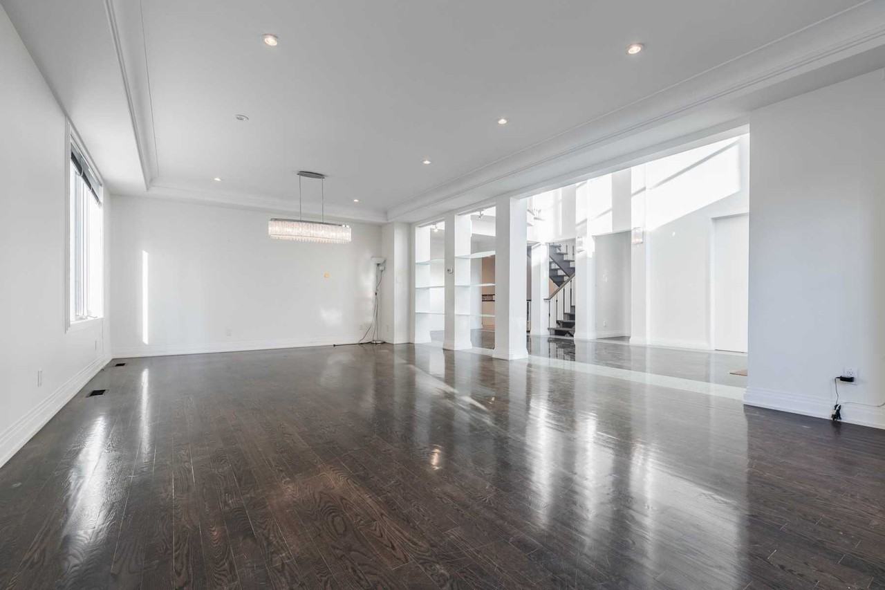 72 Lord Seaton Road - Photo 3 of 15