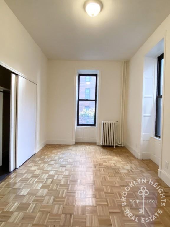 111 Montague St #2B - Photo 4 of 7