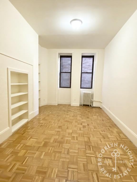 111 Montague St #2B - Photo 6 of 7