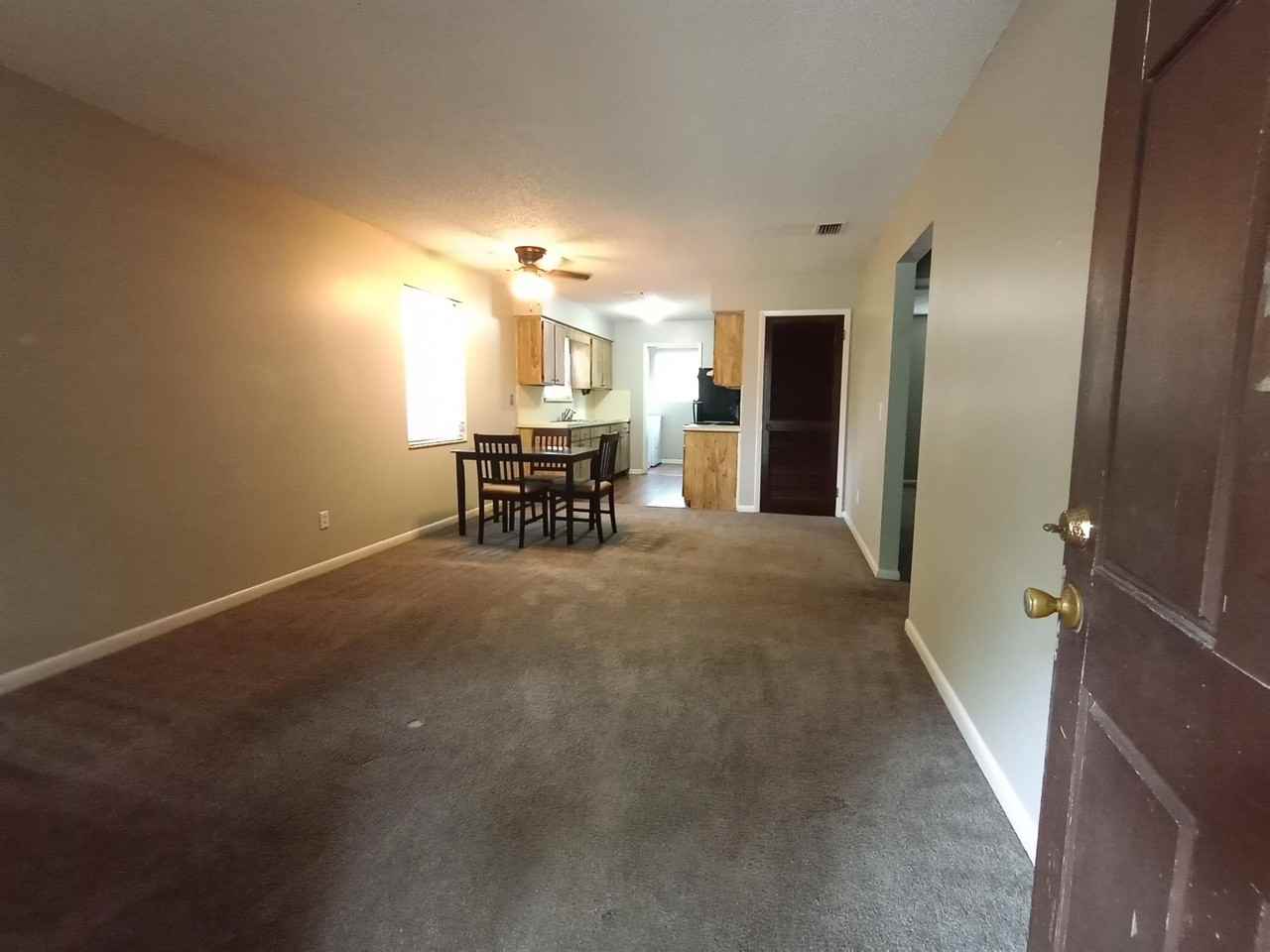 4925/4927 Lambing Rd - 4925 - Photo 2 of 6