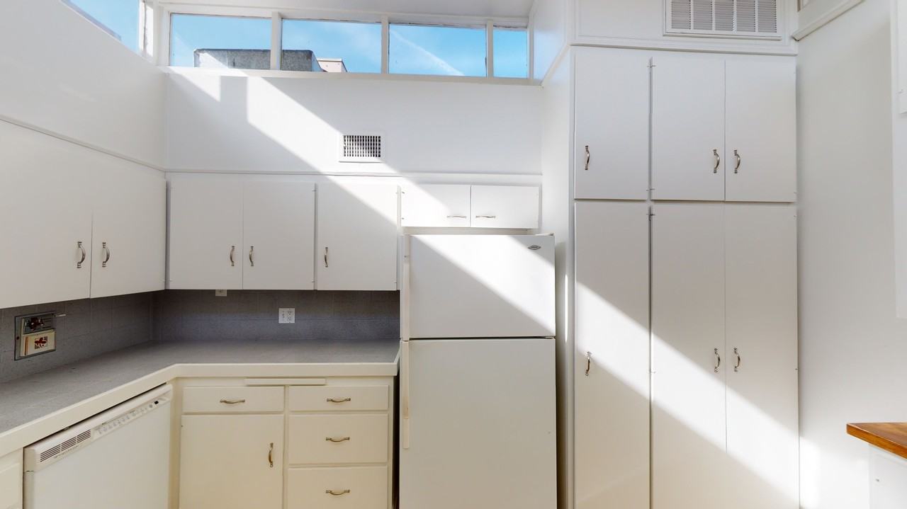 850 South Orange Grove Boulevard - Photo 2 of 19