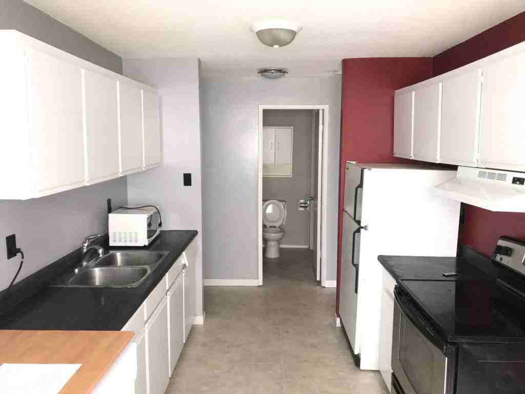 Victoria Manor - Photo 3 of 15