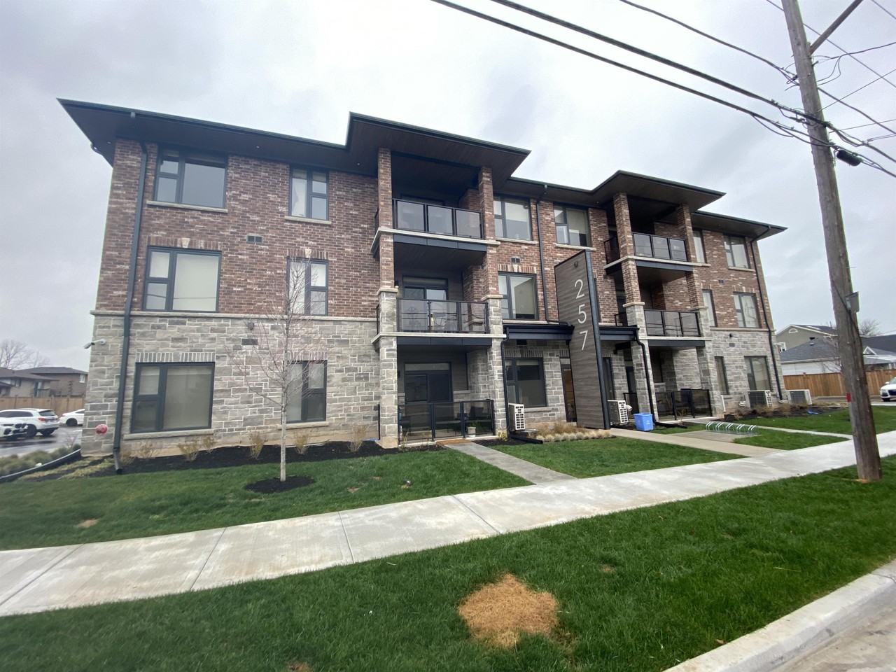 257 Millen Rd - Photo 3 of 32