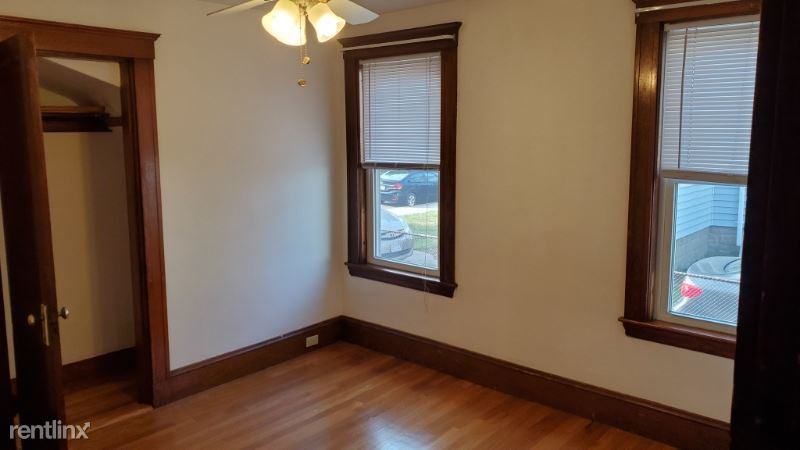 19 19 Eddy St 1 - Photo 3 of 6