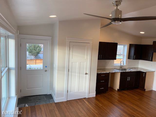 1538 Cobb Hill Rd - Photo 3 of 10