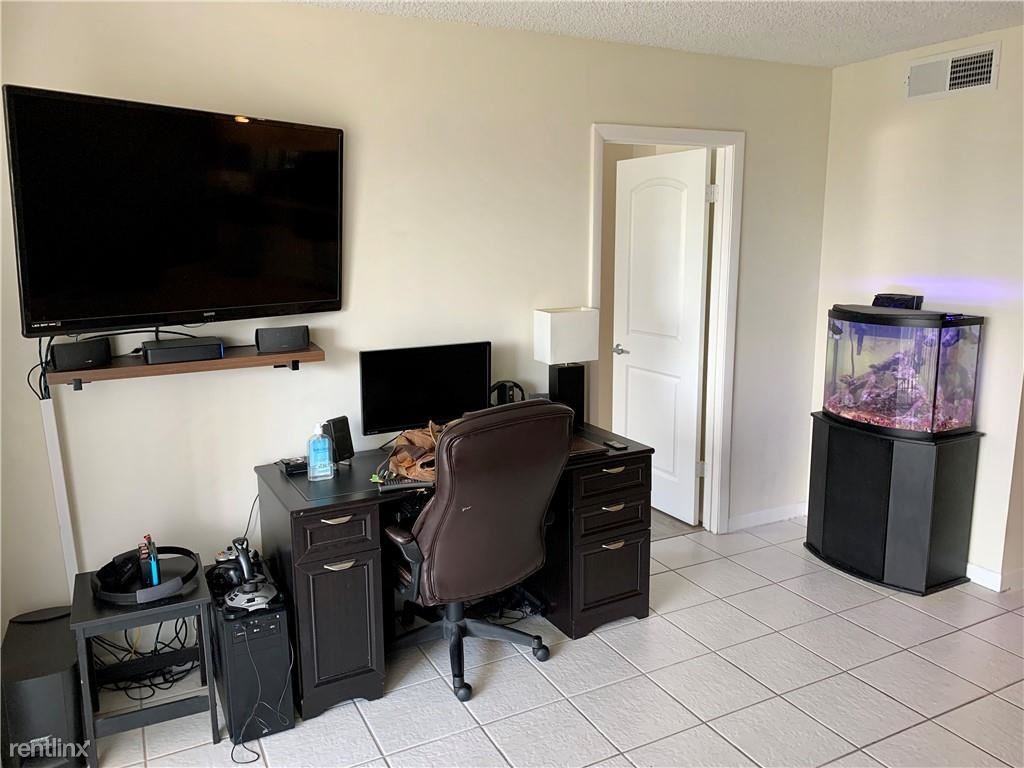 10501 W Broward Blvd - Photo 3 of 9