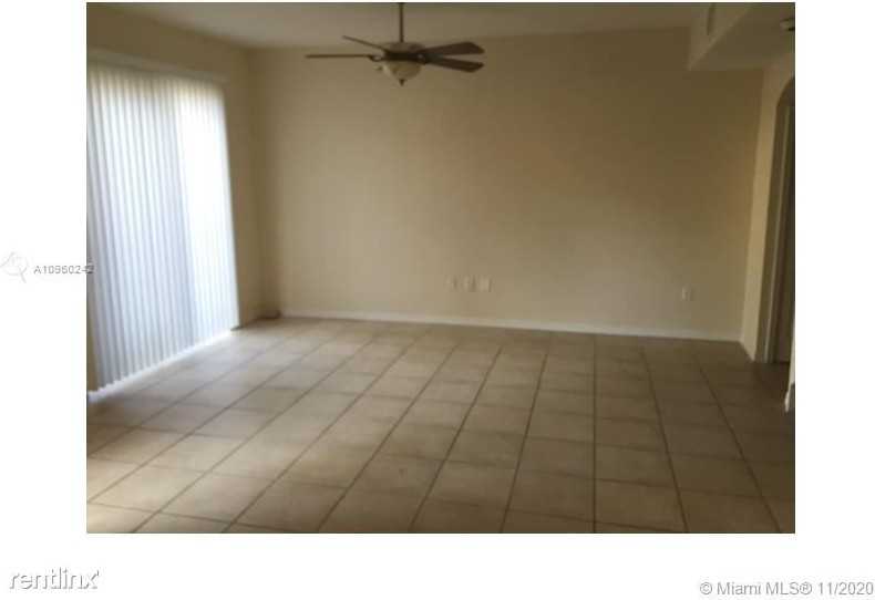 10669 SW 8th St - Photo 3 of 14