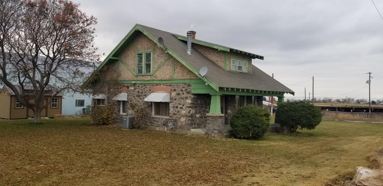 1496 E 4300 N - Photo 3 of 4