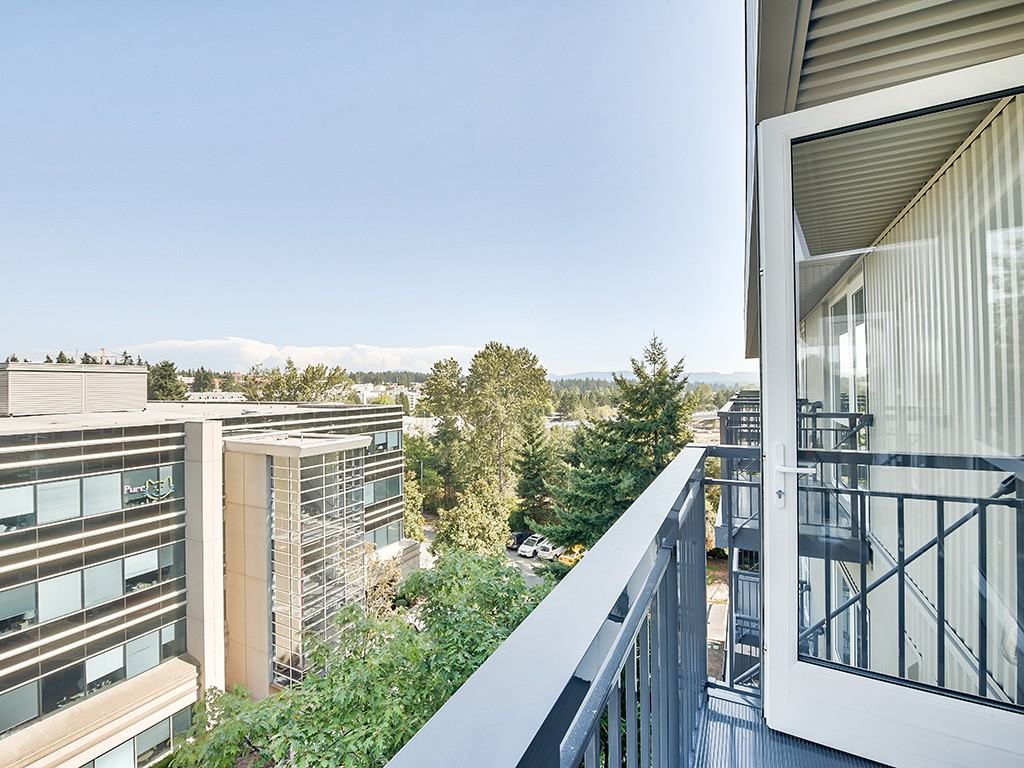 Bell Overlake - Photo 5 of 19