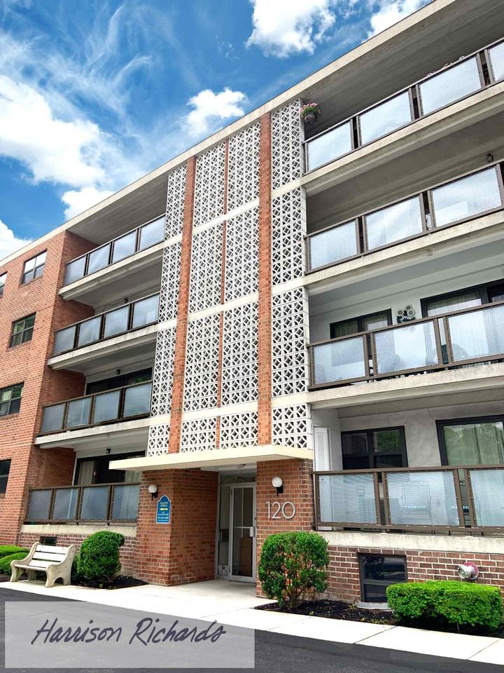 116 East Montgomery Avenue 2B, Ardmore, PA 19003 2 Bedroom Apartment