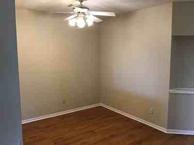 1703 Oak Meadow Dr - Photo 3 of 5