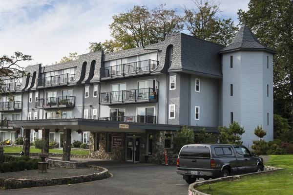 133 Gorge Rd East - Photo 2 of 4