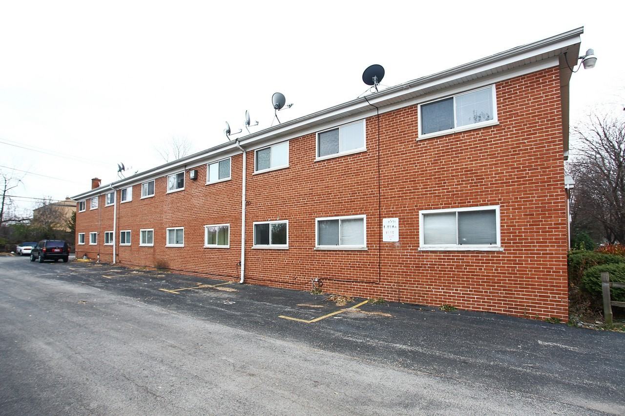 327 N Princeton Ave #6 - Photo 3 of 16