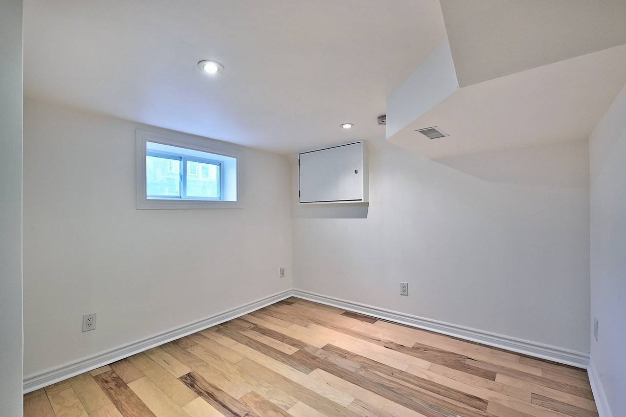 143 Lindsey Avenue - Photo 2 of 10